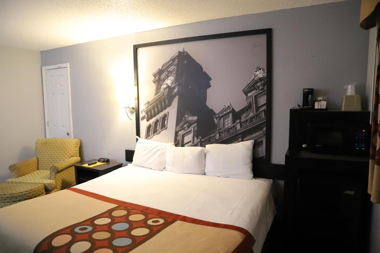 Super 8 By Wyndham Richmond Airport Va Ξενοδοχείο Sandston Εξωτερικό φωτογραφία